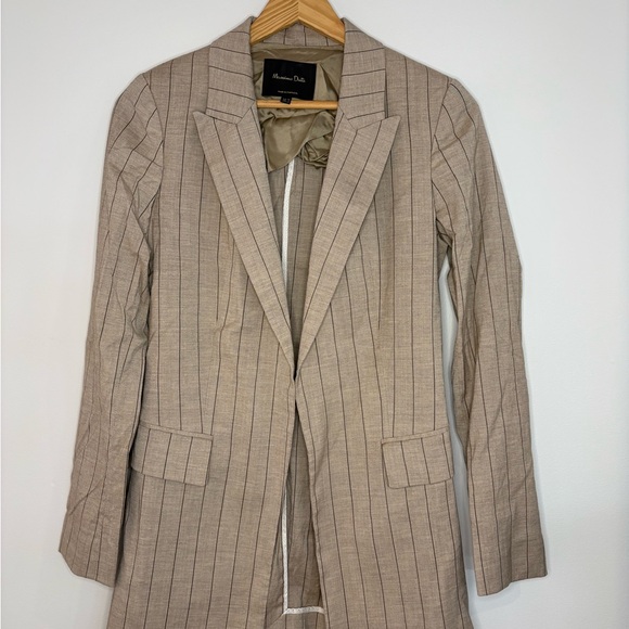 Massimo Dutti Jackets & Blazers - Massimo Dutti Women’s Beige Pinstripe Long Blazer, size Small